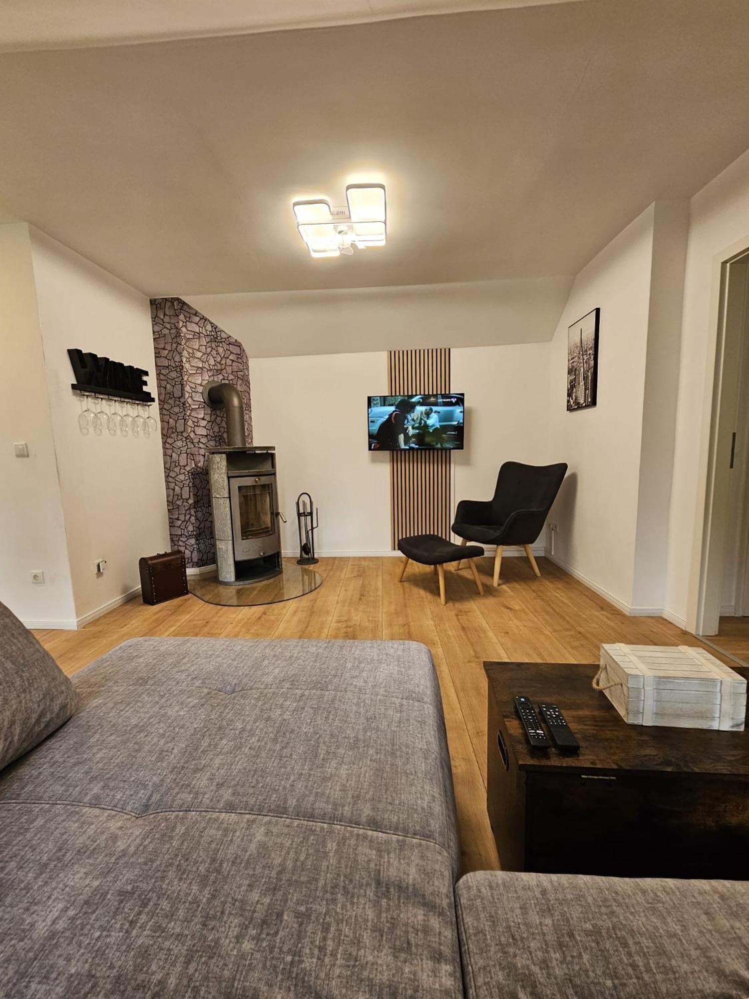 Tautraum Suite Mit Whirlpool Und Gruenem Ausblick Wilhelmshaven Eksteriør billede